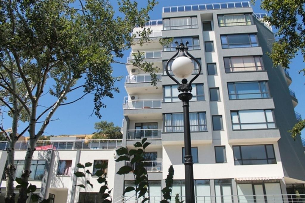 Dilov Apartments In Yalta Golden Sands Exteriör bild